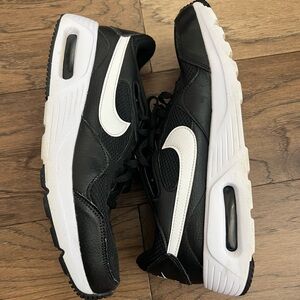 Men’s Nike Air Max - Black/White - 10.5 - GUC